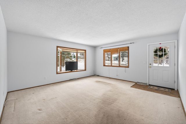 346 Mcknight Road S, Maplewood, MN 55119