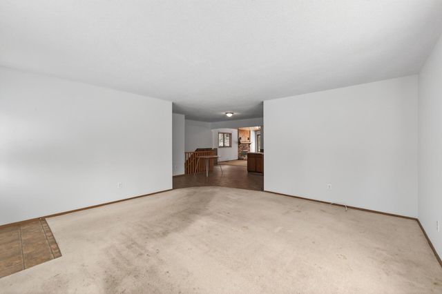 346 Mcknight Road S, Maplewood, MN 55119