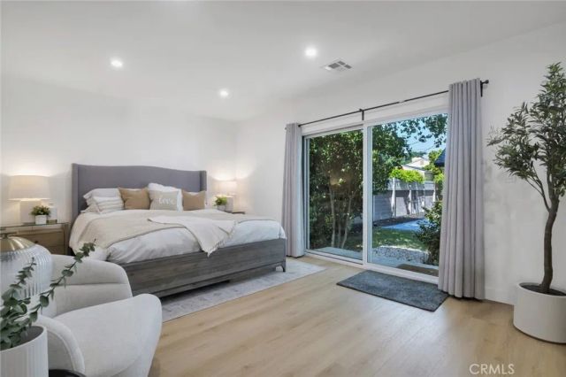 2115 W Clark Avenue, Burbank, CA 91506