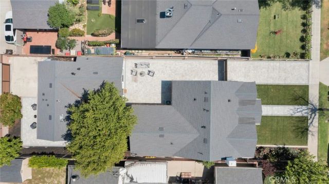 2115 W Clark Avenue, Burbank, CA 91506