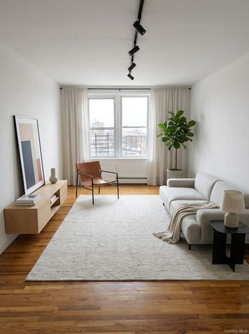 8470 129th Street 6L, Kew Gardens, NY 11415