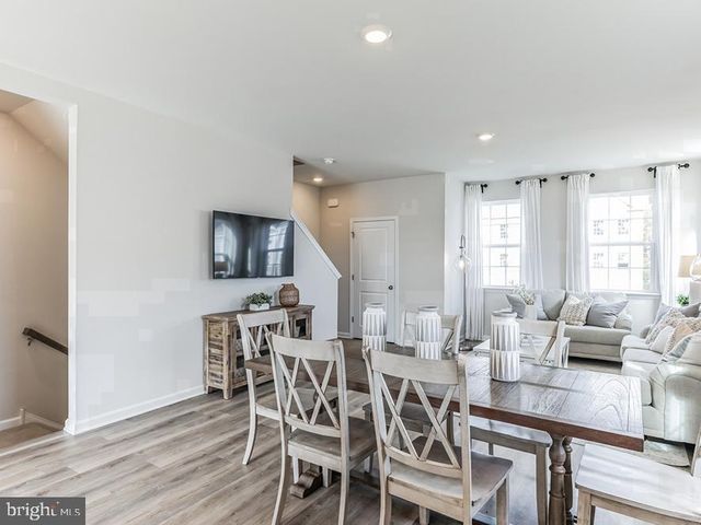 260 MACOUN WAY, Glassborough, NJ 08028
