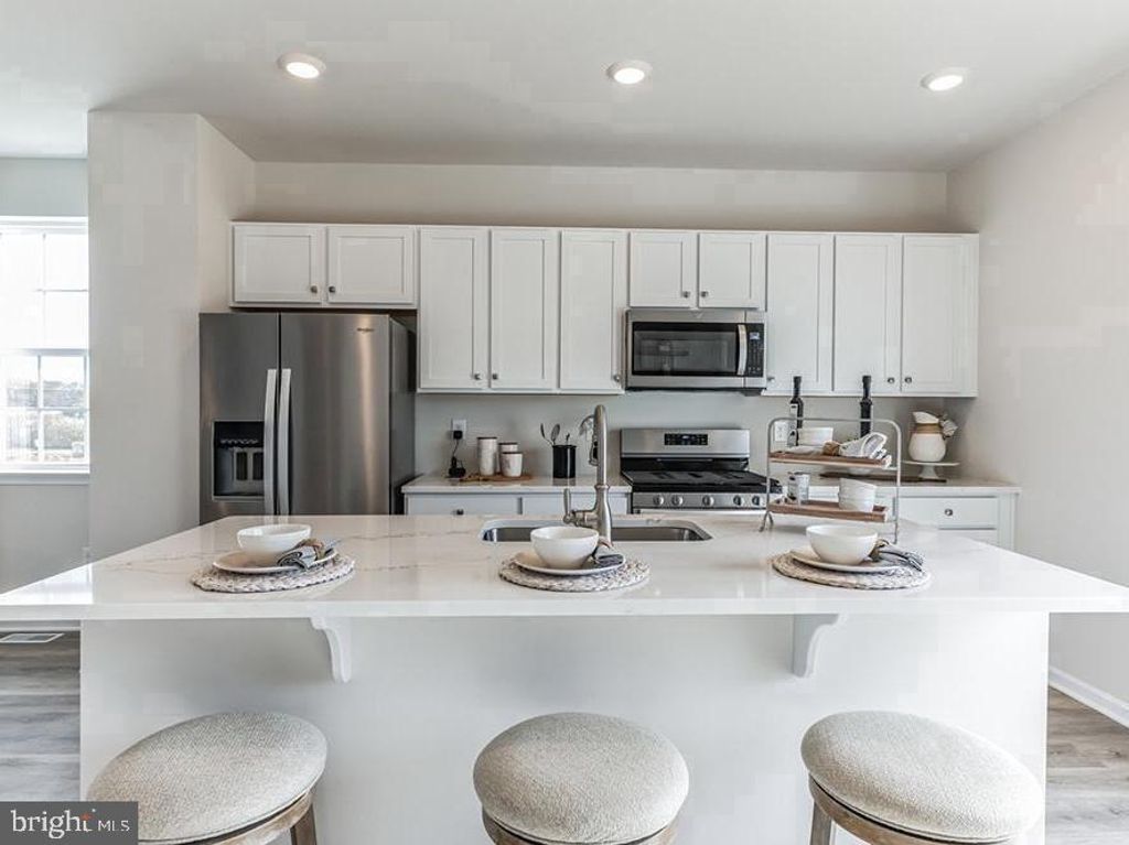 260 MACOUN WAY, Glassborough, NJ 08028