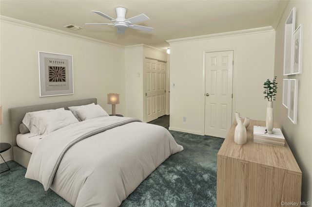 55 Harbor North, Amityville, NY 11701