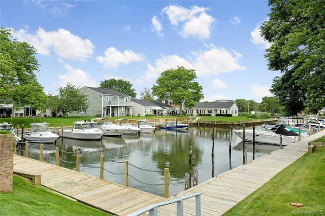 55 Harbor North, Amityville, NY 11701