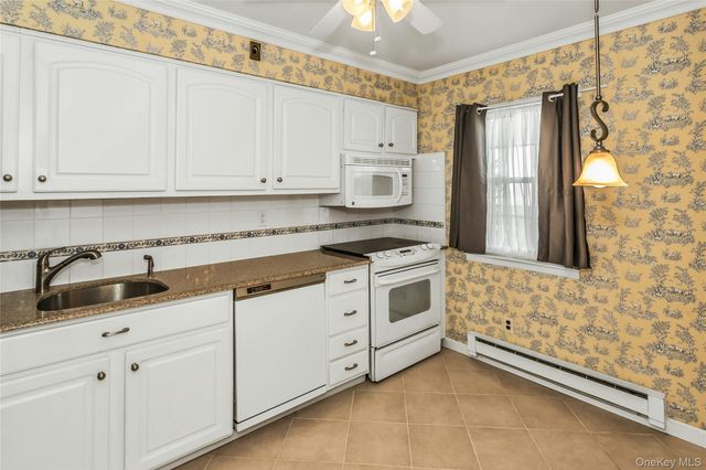 55 Harbor North, Amityville, NY 11701