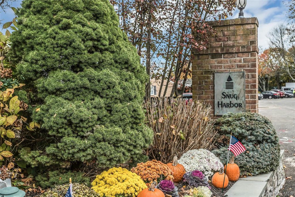 55 Harbor North, Amityville, NY 11701