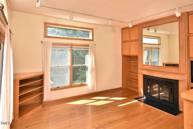 102 Mallard Court, Chapel Hill, NC 27517