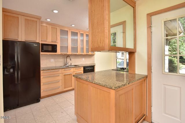 102 Mallard Court, Chapel Hill, NC 27517