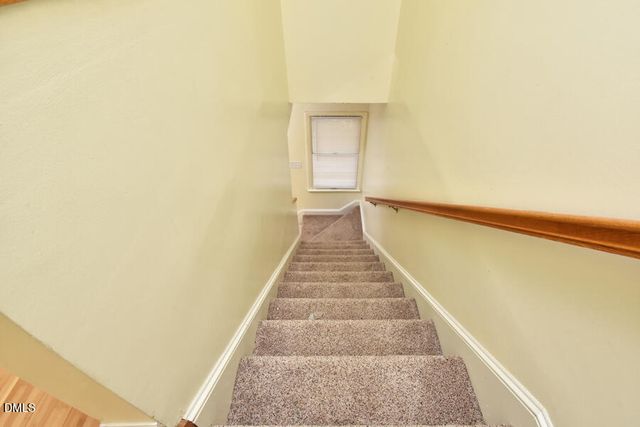 102 Mallard Court, Chapel Hill, NC 27517