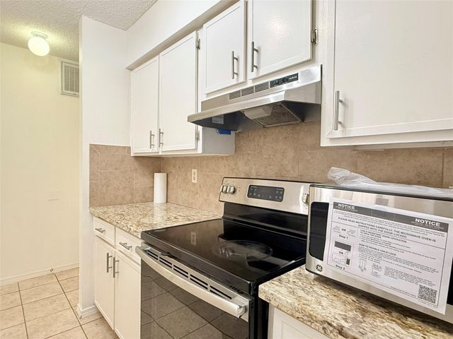 6701 Sands Point Drive 36, Houston, TX 77074