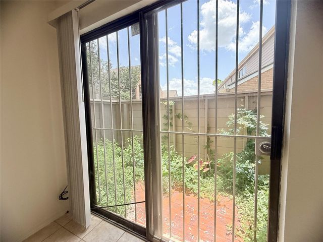 6701 Sands Point Drive 36, Houston, TX 77074
