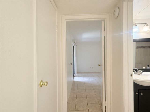 6701 Sands Point Drive 36, Houston, TX 77074