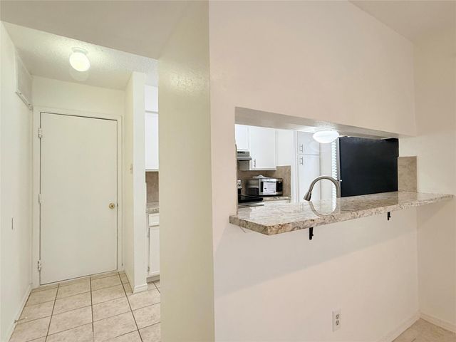 6701 Sands Point Drive 36, Houston, TX 77074