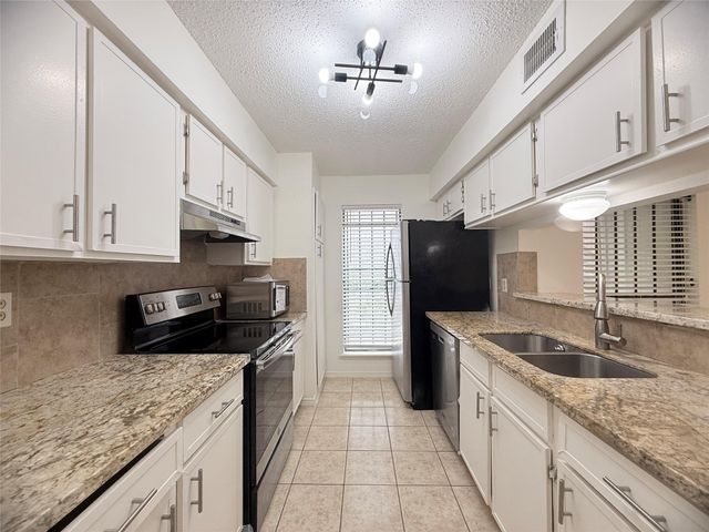 6701 Sands Point Drive 36, Houston, TX 77074