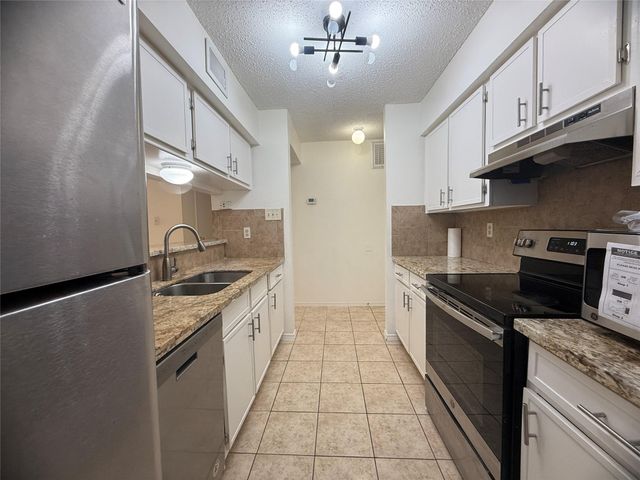 6701 Sands Point Drive 36, Houston, TX 77074