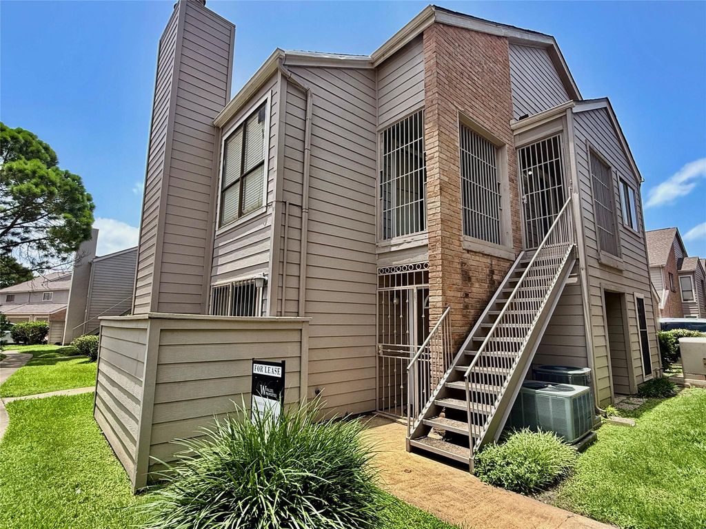 6701 Sands Point Drive 36, Houston, TX 77074