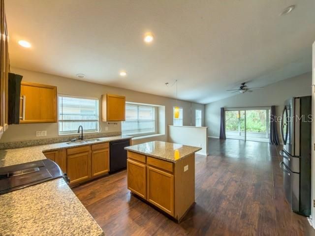 925 MAPLE CREEK DRIVE, Orlando, FL 32828