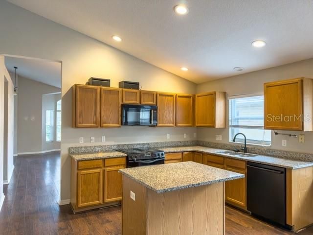 925 MAPLE CREEK DRIVE, Orlando, FL 32828