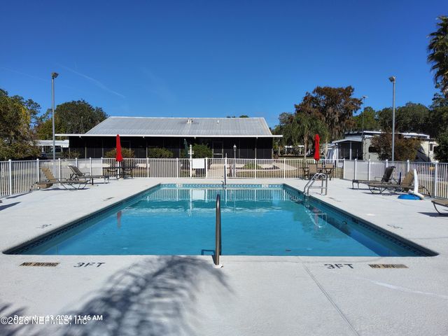 1074 FRONT Street 84, Welaka, FL 32193