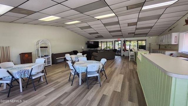 1074 FRONT Street 84, Welaka, FL 32193