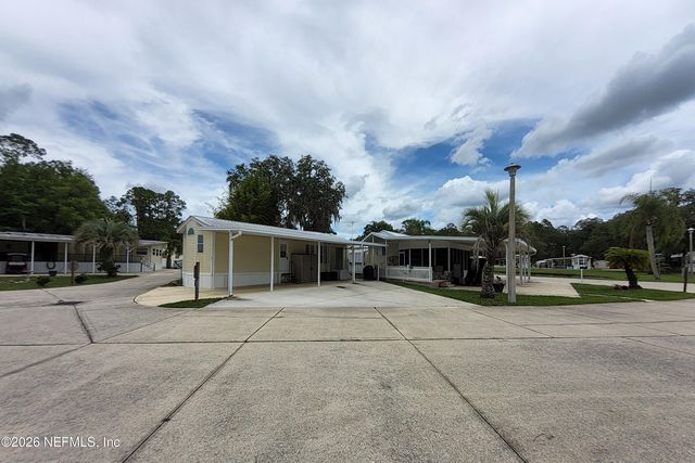 1074 FRONT Street 84, Welaka, FL 32193