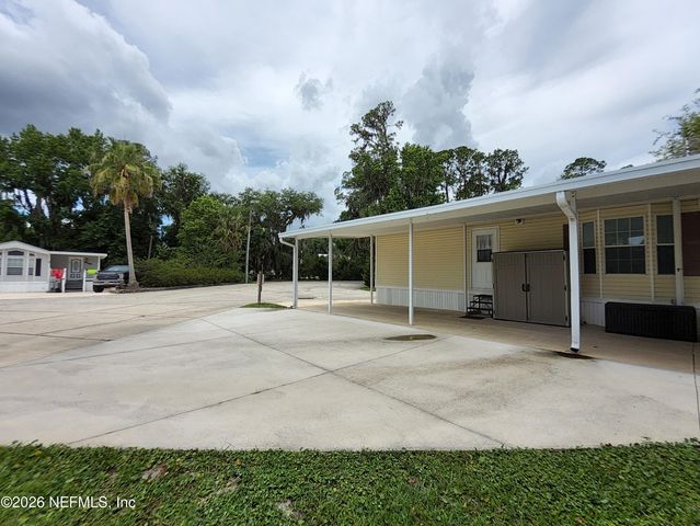 1074 FRONT Street 84, Welaka, FL 32193