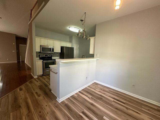 8251 Hempshire Place Apt 104, Raleigh, NC 27613