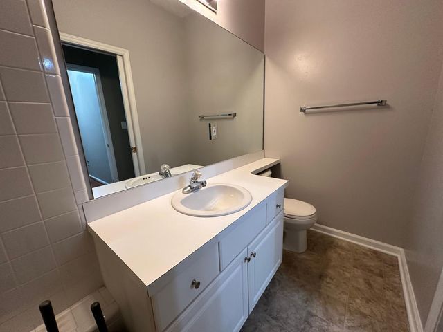 8251 Hempshire Place Apt 104, Raleigh, NC 27613