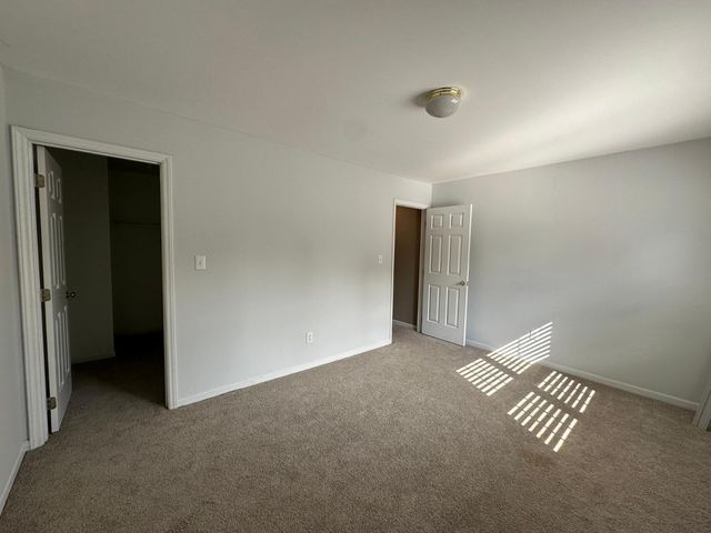 8251 Hempshire Place Apt 104, Raleigh, NC 27613