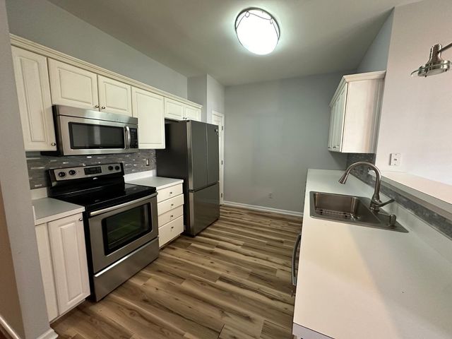 8251 Hempshire Place Apt 104, Raleigh, NC 27613