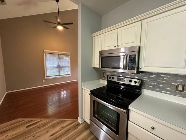 8251 Hempshire Place Apt 104, Raleigh, NC 27613