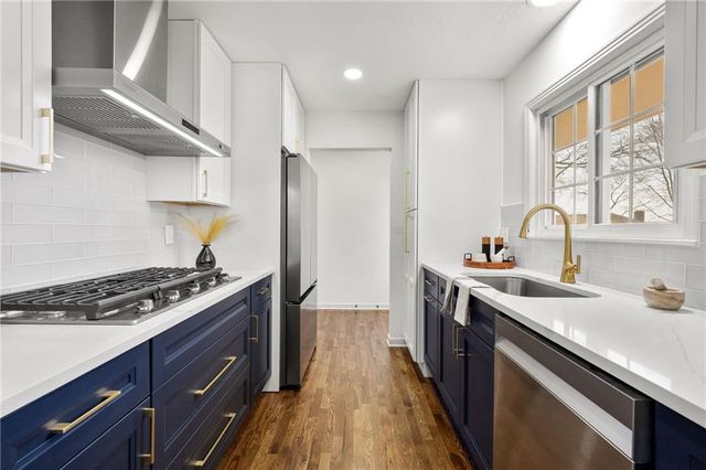 3520 W 93rd Street, Leawood, KS 66206