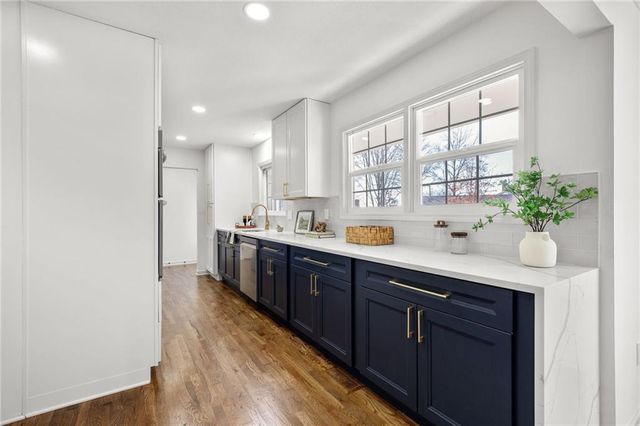 3520 W 93rd Street, Leawood, KS 66206