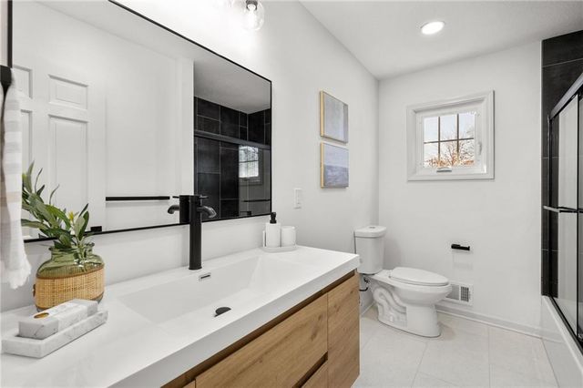 3520 W 93rd Street, Leawood, KS 66206