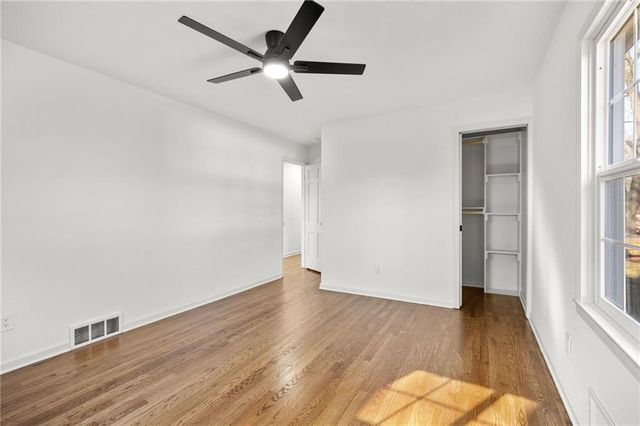 3520 W 93rd Street, Leawood, KS 66206