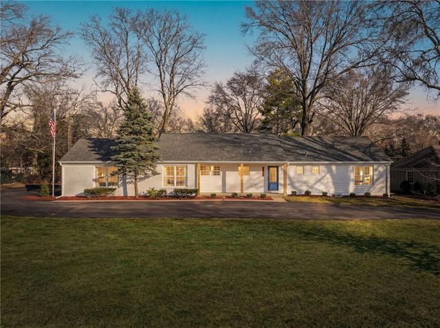 3520 W 93rd Street, Leawood, KS 66206