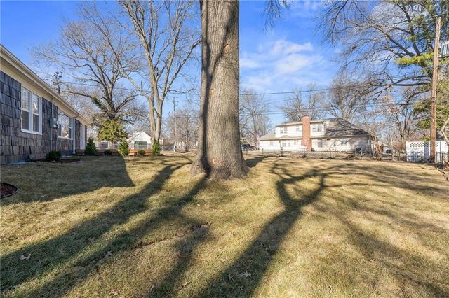 3520 W 93rd Street, Leawood, KS 66206