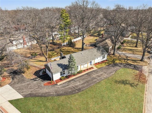 3520 W 93rd Street, Leawood, KS 66206