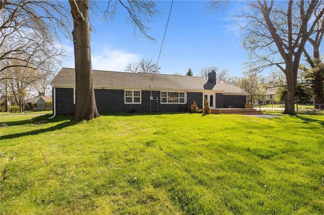 3520 W 93rd Street, Leawood, KS 66206