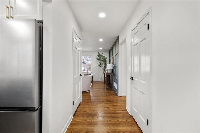 3520 W 93rd Street, Leawood, KS 66206