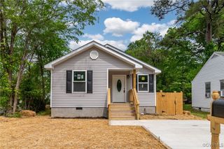 1100 Patrick St, Petersburg, VA 23803