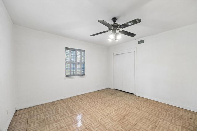 9639 Kerrwood Lane, Houston, TX 77080