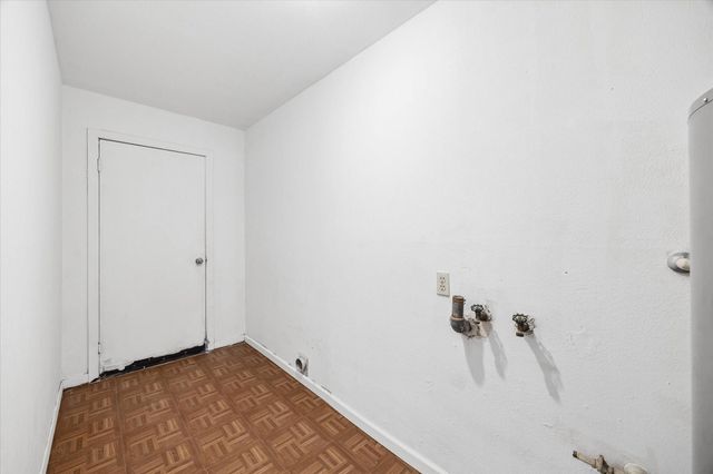 9639 Kerrwood Lane, Houston, TX 77080