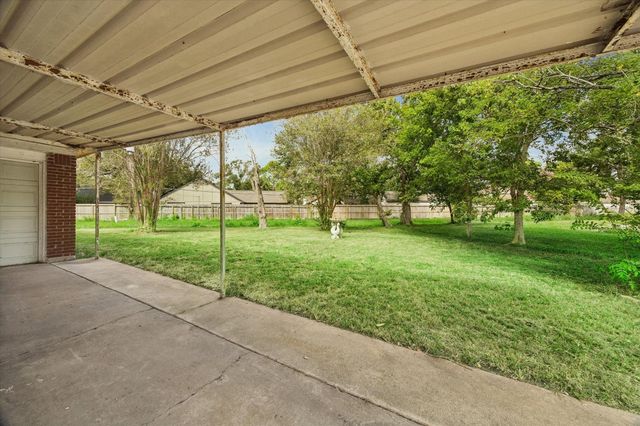 9639 Kerrwood Lane, Houston, TX 77080