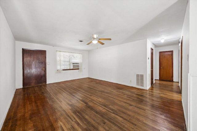 9639 Kerrwood Lane, Houston, TX 77080