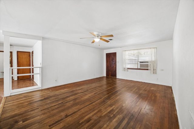 9639 Kerrwood Lane, Houston, TX 77080