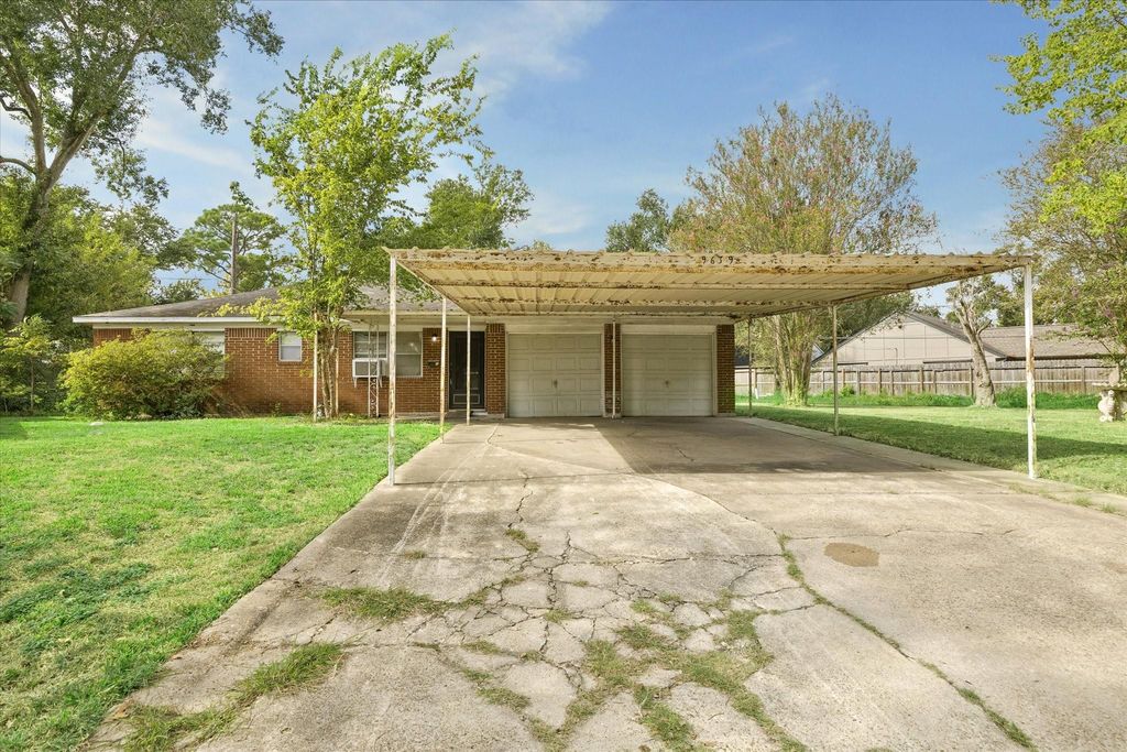 9639 Kerrwood Lane, Houston, TX 77080