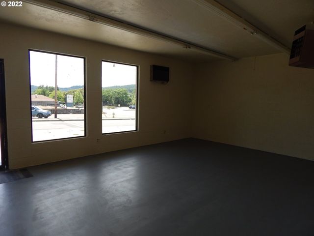 728 Se RICE Ave, Roseburg, OR 97470
