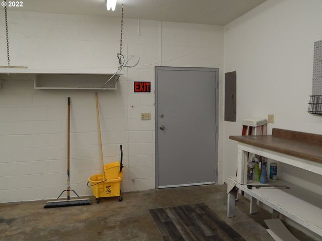 728 Se RICE Ave, Roseburg, OR 97470